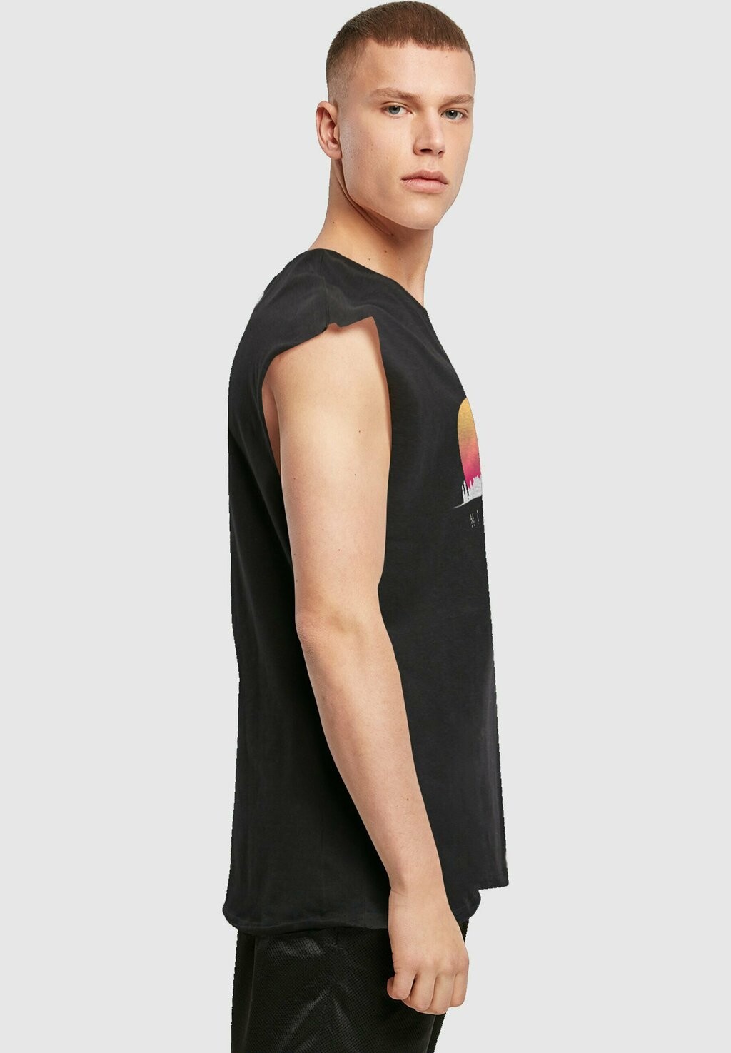 Топ MÄNNER MIAMI X TEE Merchcode, черный
Топ MÄNNER MIAMI X TEE Merchcode, черный