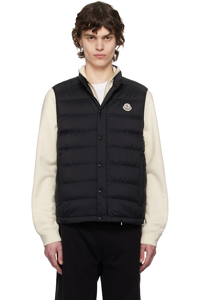 Жилет утепленный Barthe Moncler, черный
Жилет утепленный Barthe Moncler, черный