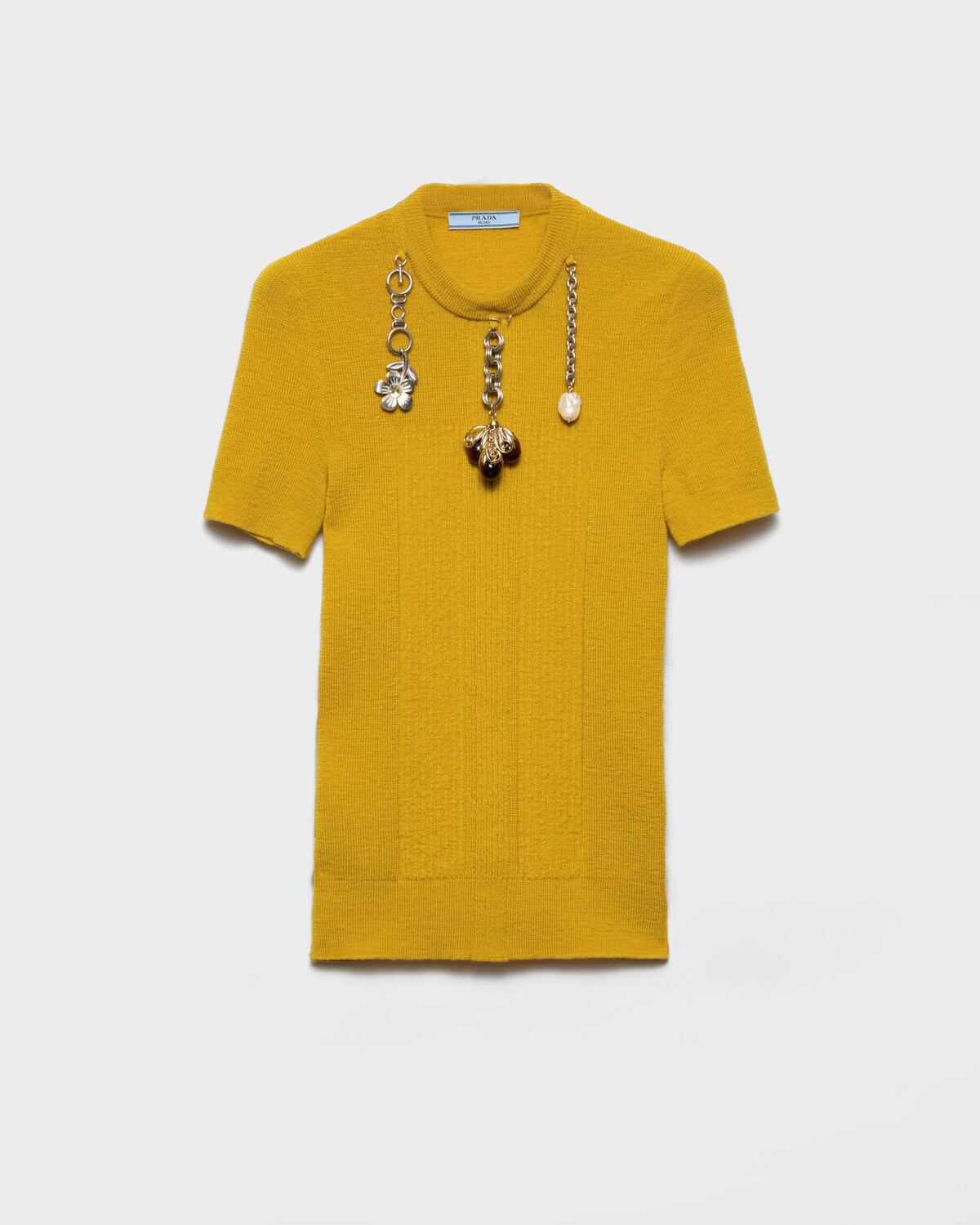 Вязаный шерстяной свитер с короткими рукавами и подвесками Prada, желтый
Вязаный шерстяной свитер с короткими рукавами и подвесками Prada, желтый