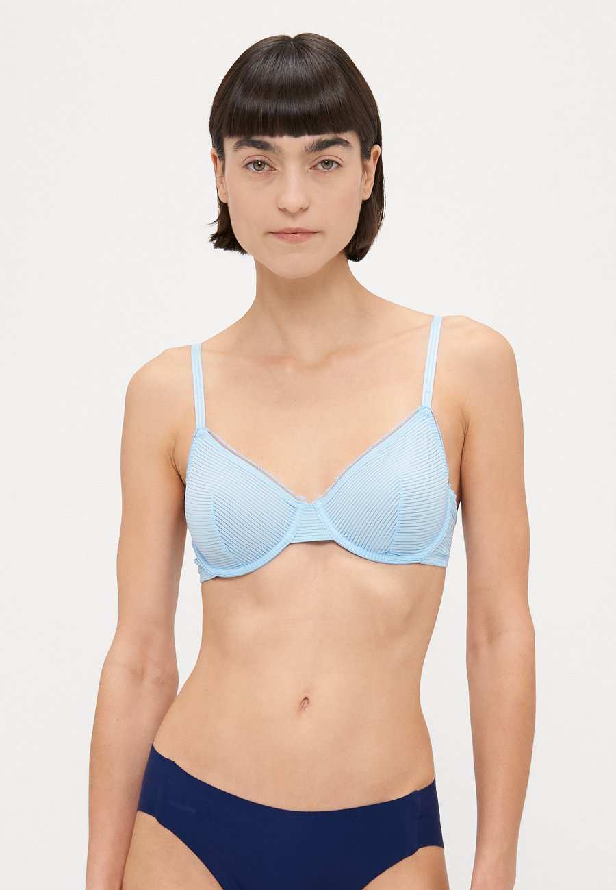 Бюстгальтер DIM BRA, Bleu/Light Blue
Бюстгальтер DIM BRA, Bleu/Light Blue