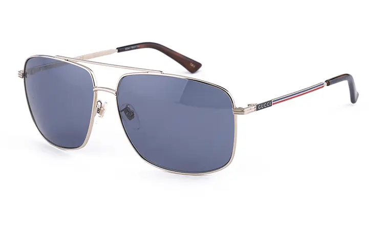 Очки солнцезащитные Gucci Unisex, синий
Очки солнцезащитные Gucci Unisex, синий