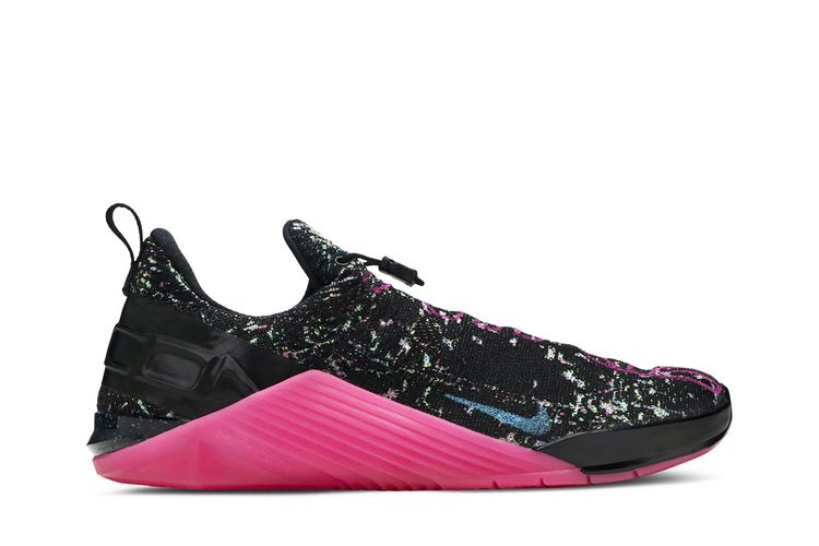 Кроссовки React Metcon AMP 'Black Fire Pink', черный 
Кроссовки React Metcon AMP 'Black Fire Pink', черный