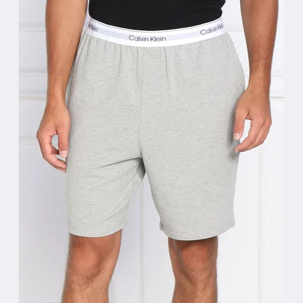 Шорты стандартного кроя Calvin Klein, серый
Шорты стандартного кроя Calvin Klein, серый
