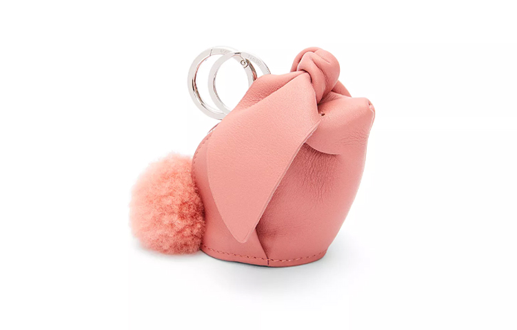LOEWE Сумка-шарм из кожи наппа с овчиной для женщин, розовая
LOEWE Сумка-шарм из кожи наппа с овчиной для женщин, розовая