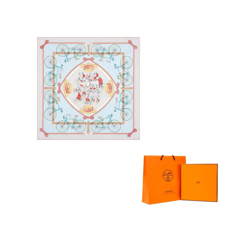 HERMES Шёлковый шарф унисекс небесно-голубой, Sky Blue
HERMES Шёлковый шарф унисекс небесно-голубой, Sky Blue