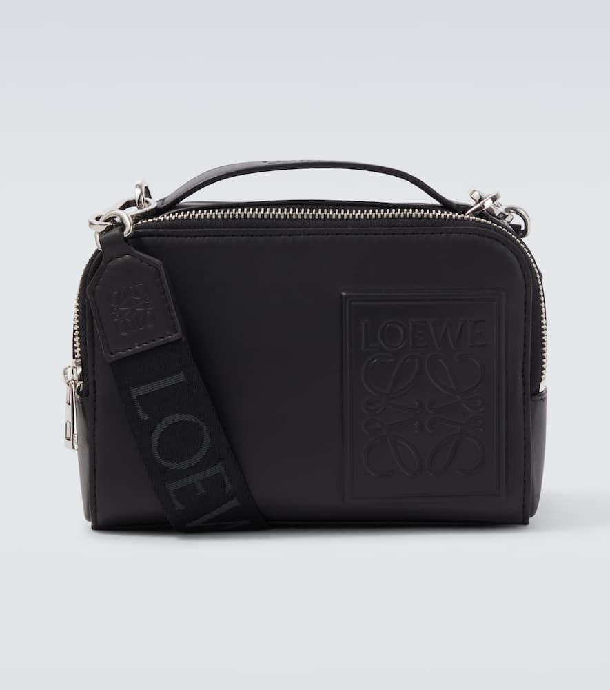 Мини-сумка кроссбоди Anagram из кожи Loewe, Black
Мини-сумка кроссбоди Anagram из кожи Loewe, Black