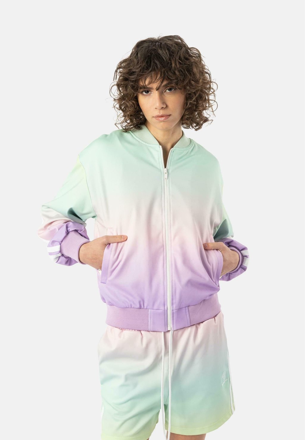 Куртка-бомбер NUZANA - ZIPPER Elias Rumelis, мультиколор
Куртка-бомбер NUZANA - ZIPPER Elias Rumelis, мультиколор