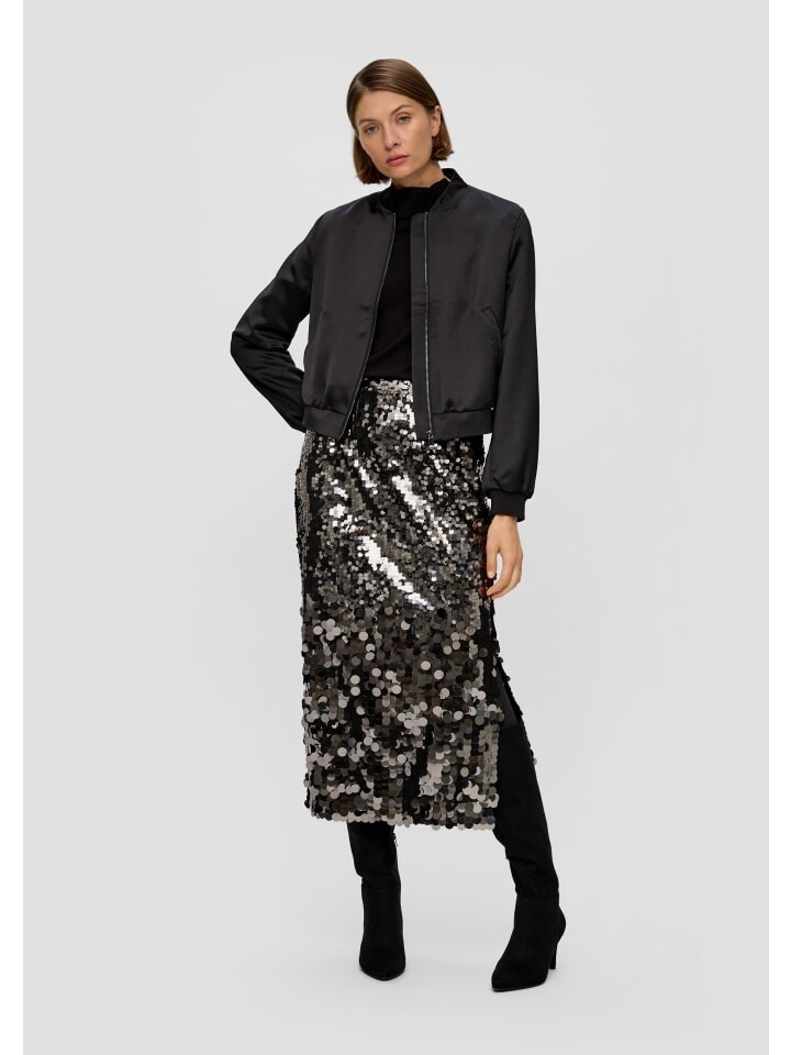 Длинная юбка s.Oliver, цвет schwarz/silber
Длинная юбка s.Oliver, цвет schwarz/silber