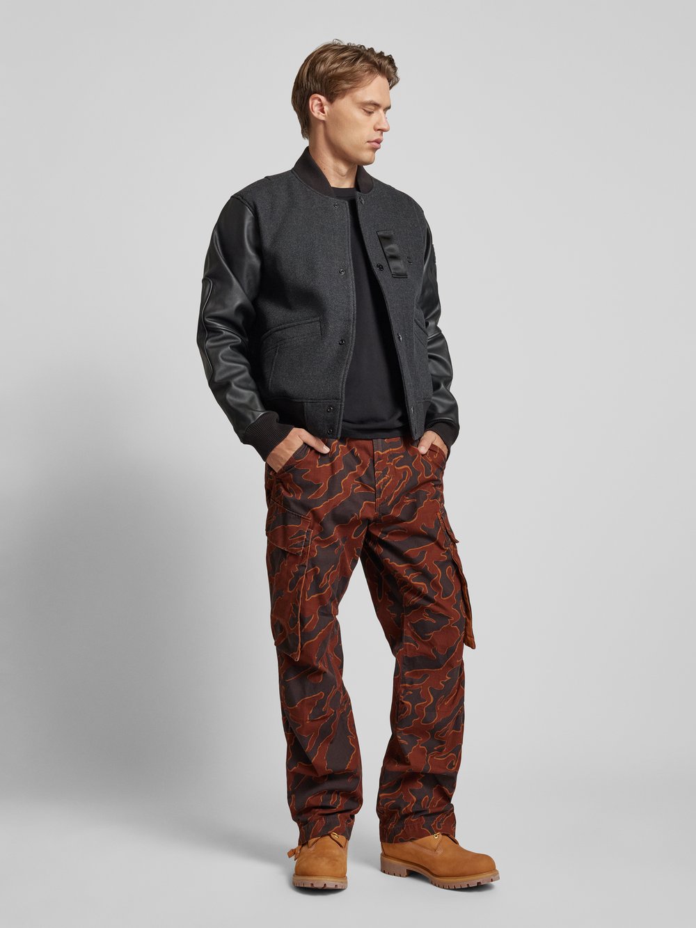 Брюки-карго прямого кроя с нашивкой-лейблом, модель «Utility» G-Star Raw, темно-оранжевый
Брюки-карго прямого кроя с нашивкой-лейблом, модель «Utility» G-Star Raw, темно-оранжевый