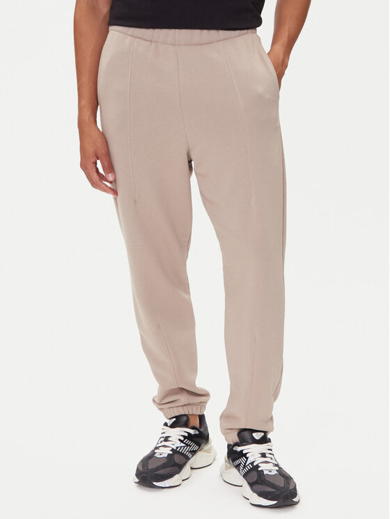 Джоггеры relaxed fit Club Pants 1ME1004 On, бежевый
Джоггеры relaxed fit Club Pants 1ME1004 On, бежевый