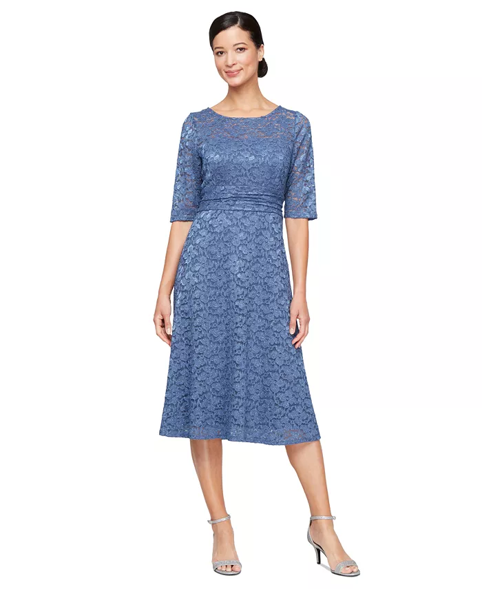 Женское платье А-силуэта с кружевом и пайетками и рукавами три четверти SL Fashions, синий
Женское платье А-силуэта с кружевом и пайетками и рукавами три четверти SL Fashions, синий