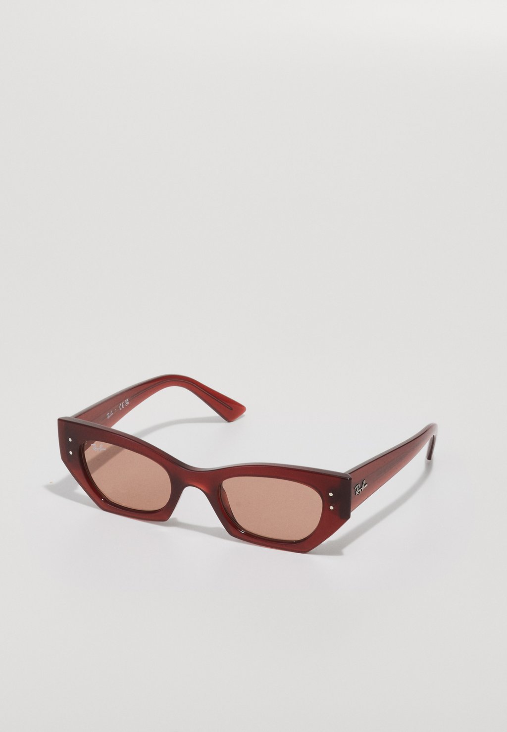 Солнцезащитные очки ZENA Ray-Ban, коричневый
Солнцезащитные очки ZENA Ray-Ban, коричневый