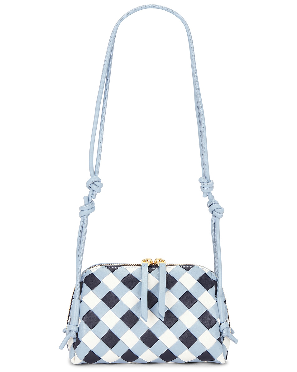 Сумка Concert Pouch Bottega Veneta, Abyss, Ice White, & Gold, Белый, Сумка Concert Pouch Bottega Veneta, Abyss, Ice White, & Gold
Сумка Concert Pouch Bottega Veneta, Abyss, Ice White, & Gold, Белый, Сумка Concert Pouch Bottega Veneta, Abyss, Ice White, & Gold