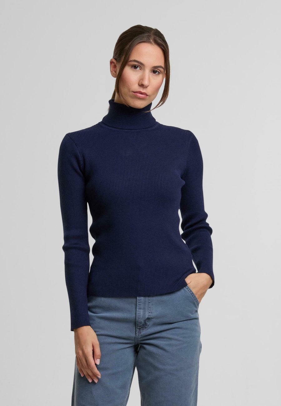 Джемпер Urban Classics TURTLENECK, Navy/Dark Blue
Джемпер Urban Classics TURTLENECK, Navy/Dark Blue