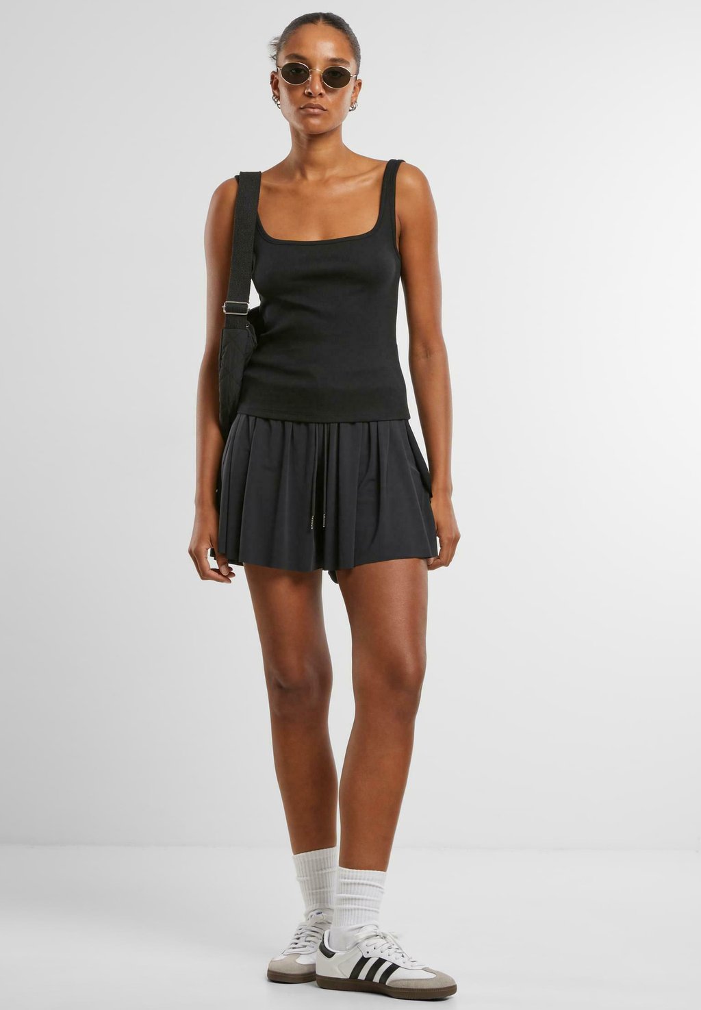 Топ WIDE NECK 2-PACK Urban Classics, черный
Топ WIDE NECK 2-PACK Urban Classics, черный