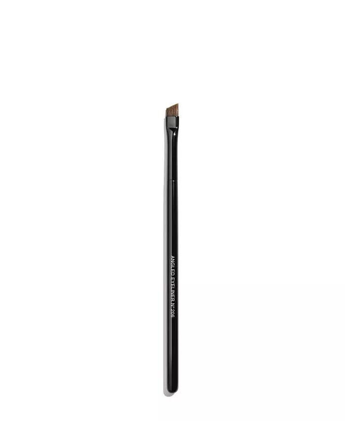 Скошенная кисть для подводки глаз N°206 Chanel
Скошенная кисть для подводки глаз N°206 Chanel