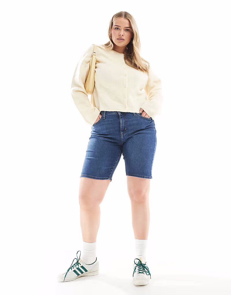 Джинсовые шорты-бермуды Levi's Plus с высокой посадкой и ребрами, средне-синего цвета
Джинсовые шорты-бермуды Levi's Plus с высокой посадкой и ребрами, средне-синего цвета