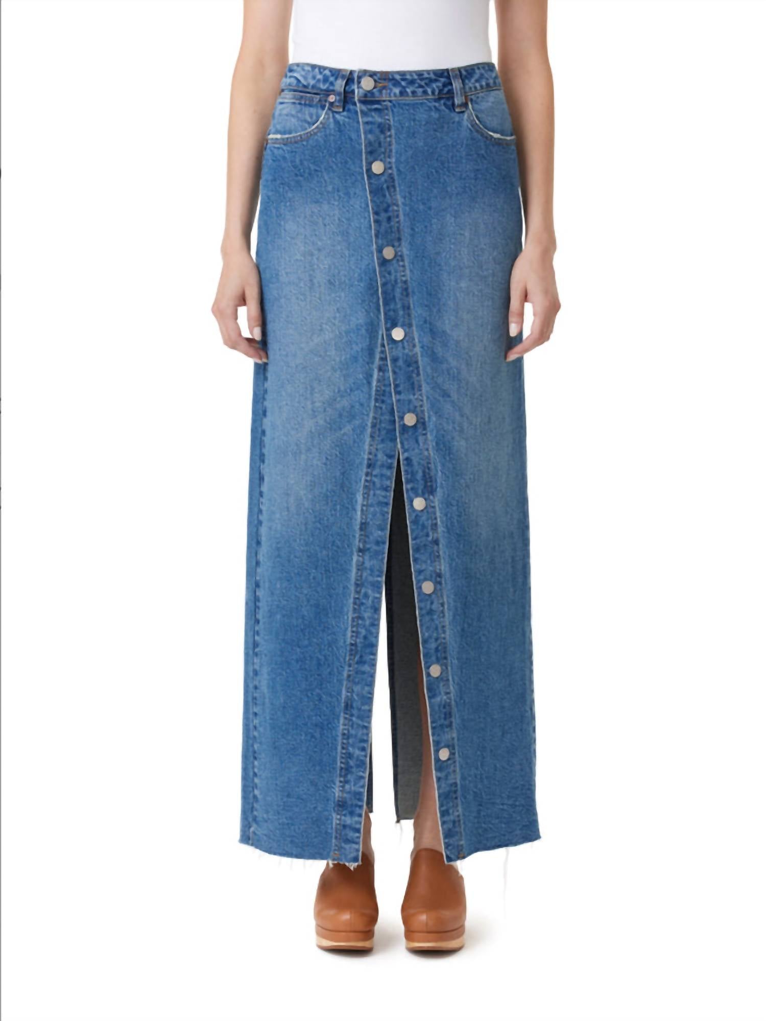 Юбка макси на пуговицах в Прибалтике Habitual, цвет baltic 
Юбка макси на пуговицах в Прибалтике Habitual, цвет baltic