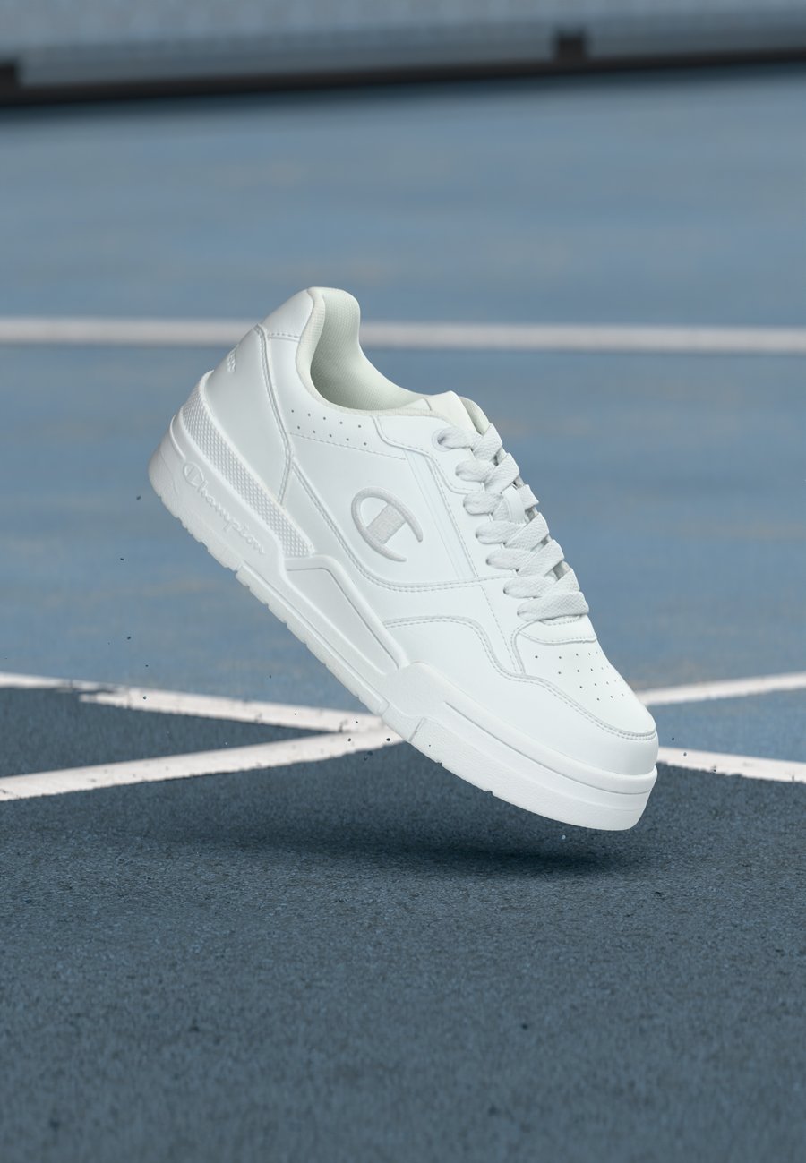 Кроссовки Champion RD18 HERITAGE, Triple White/White
Кроссовки Champion RD18 HERITAGE, Triple White/White
