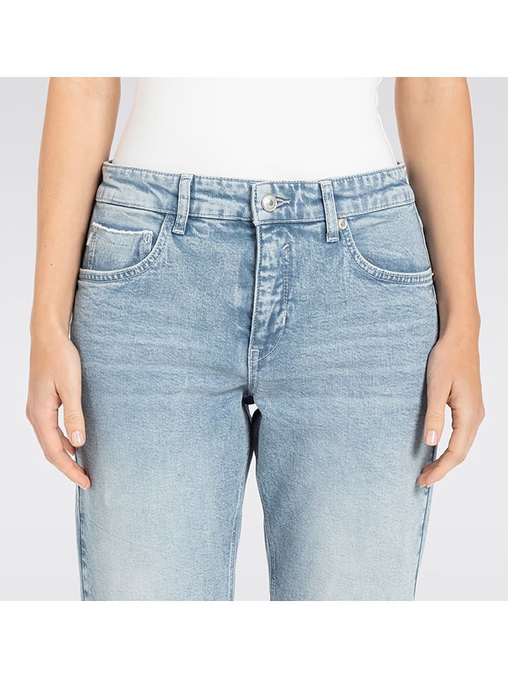Джинсы - стандартного кроя - светло-голубого цвета MAC
Джинсы - стандартного кроя - светло-голубого цвета MAC