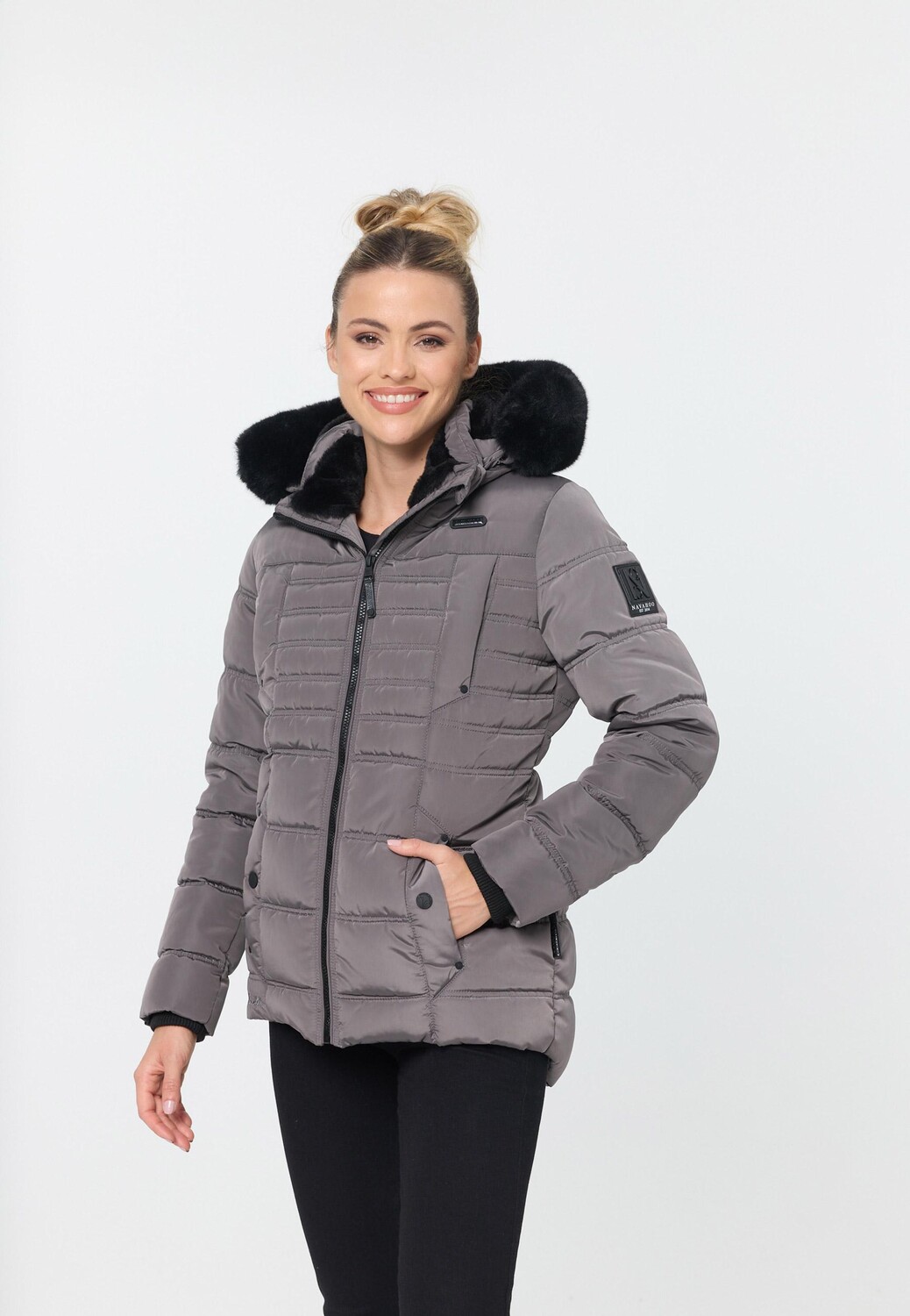 Пуховик Navahoo B992, темно серый
Пуховик Navahoo B992, темно серый