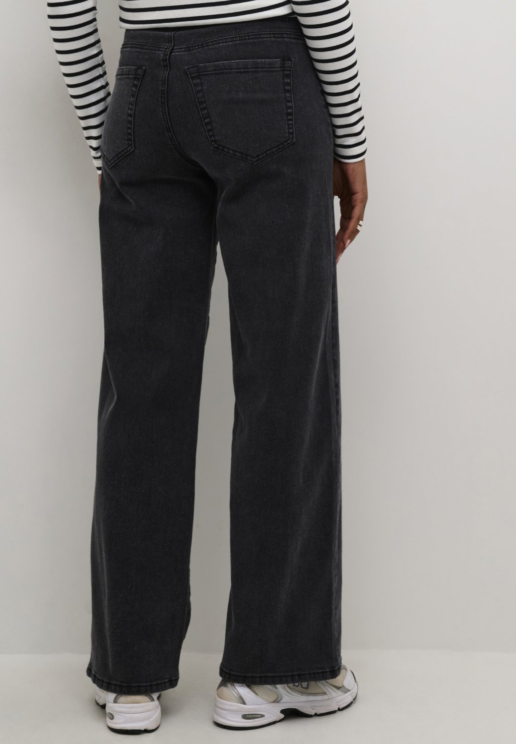 Джинсы прямого кроя KARLA Kaffe, черный деним
Джинсы прямого кроя KARLA Kaffe, черный деним