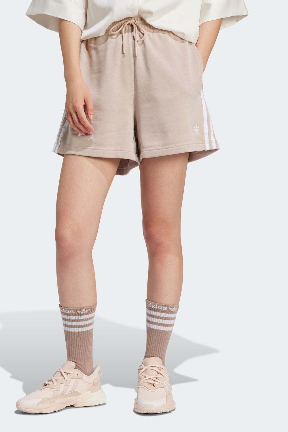 Шорты 3с Adidas Originals, бежевый 
Шорты 3с Adidas Originals, бежевый