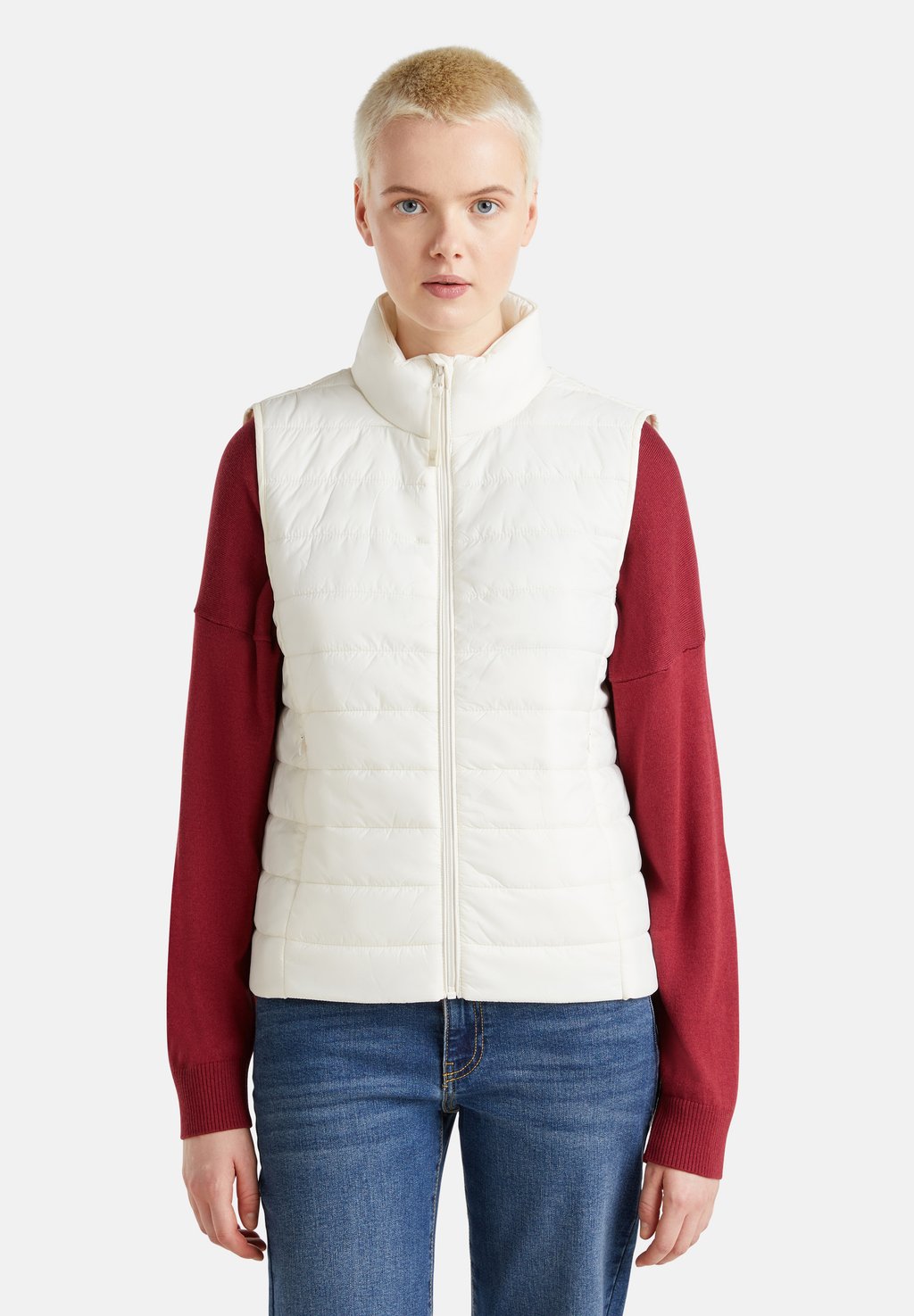 Жилет SLEEVELESS SLIM FIT WITH PADDING United Colors of Benetton, белый
Жилет SLEEVELESS SLIM FIT WITH PADDING United Colors of Benetton, белый