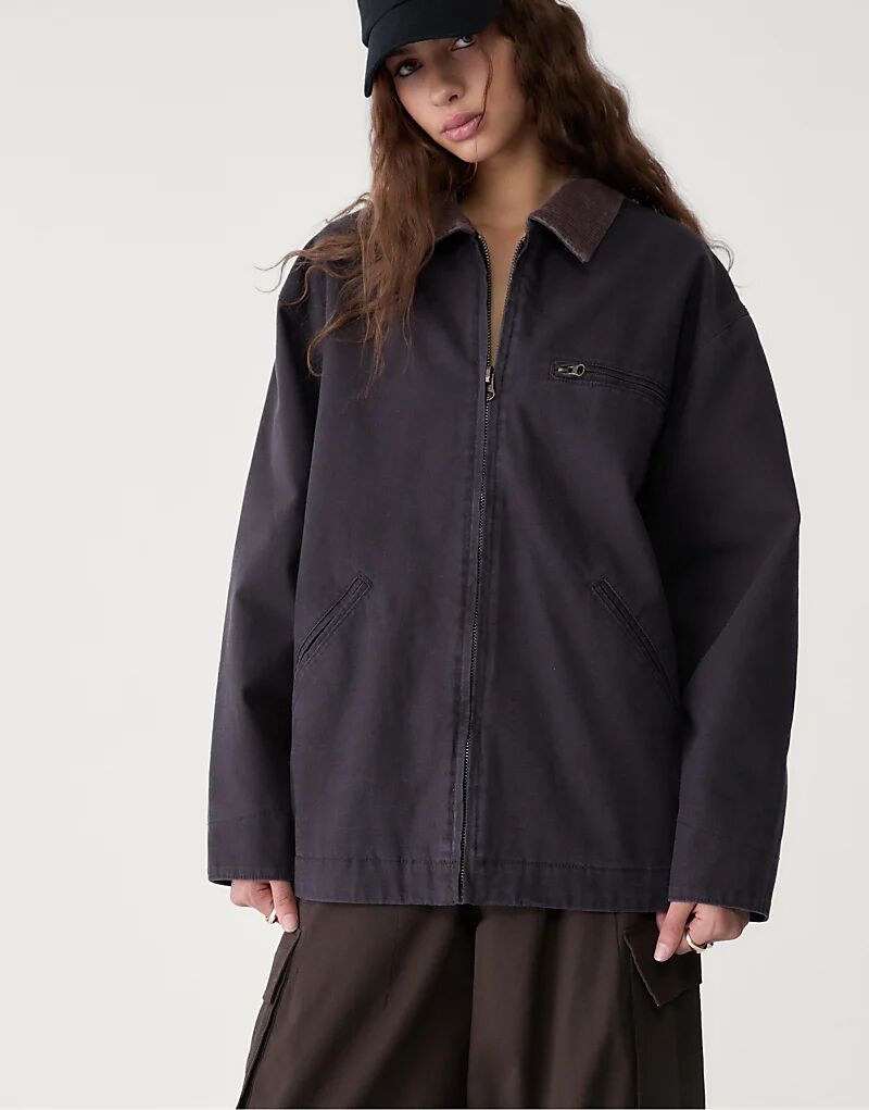 Куртка с карманами и контрастным воротником Stradivarius в черном цвете
Куртка с карманами и контрастным воротником Stradivarius в черном цвете