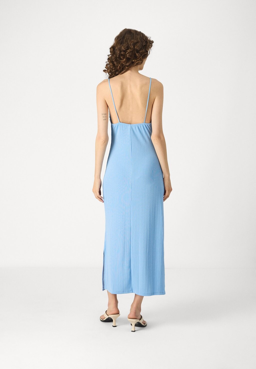 Платье-футляр YSABELLA STRAPPY DRESS WAL G., темно-синий
Платье-футляр YSABELLA STRAPPY DRESS WAL G., темно-синий