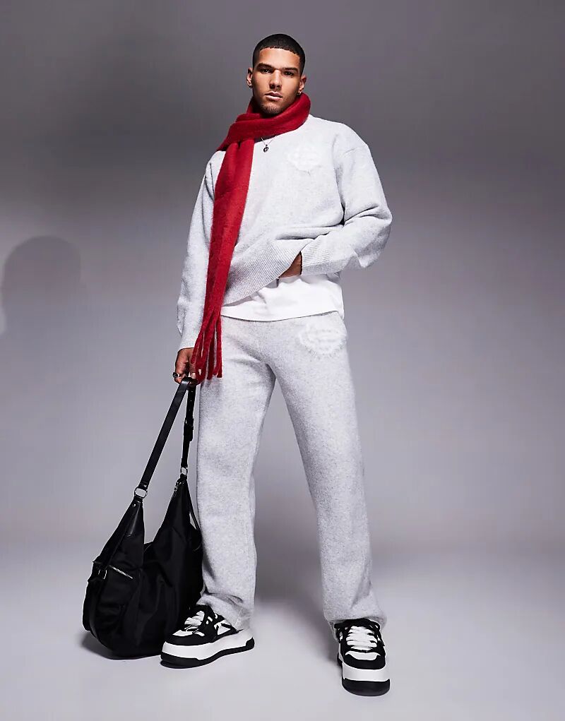 Спортивные брюки Couture Club Fluffy Knit с эмблемой в цвете Heather Grey (часть комплекта) The Couture Club
Спортивные брюки Couture Club Fluffy Knit с эмблемой в цвете Heather Grey (часть комплекта) The Couture Club