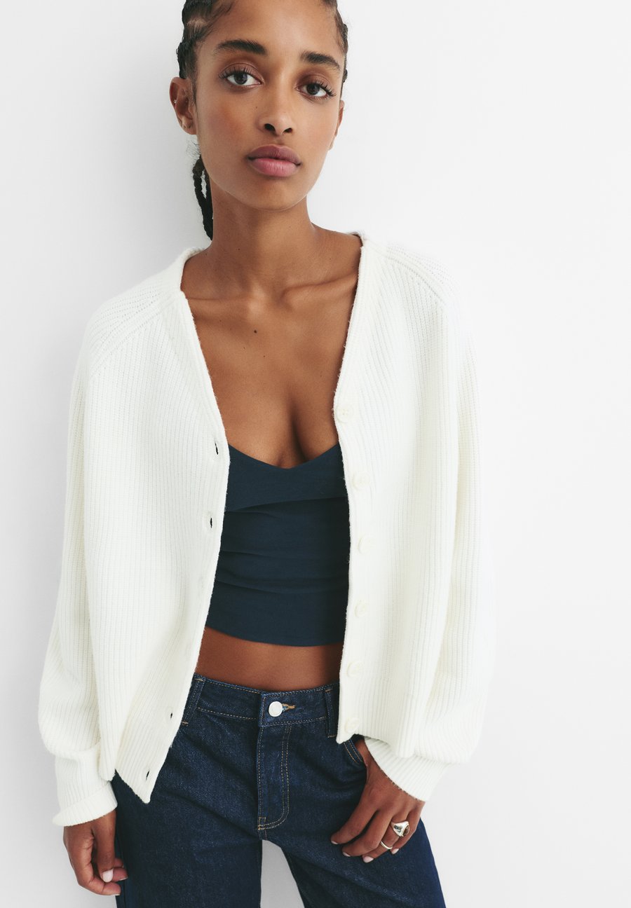 Кардиган PULL&BEAR PURL , Beige
Кардиган PULL&BEAR PURL , Beige