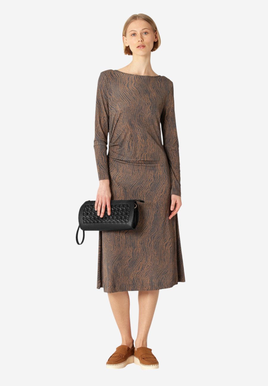 Клатч Ilse Jacobsen Clutch, Black Black/Black
Клатч Ilse Jacobsen Clutch, Black Black/Black