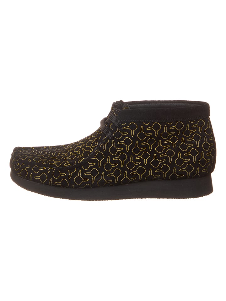 Clarks Кожаные кроссовки на шнуровке "Wallabee Go" черного цвета
Clarks Кожаные кроссовки на шнуровке "Wallabee Go" черного цвета