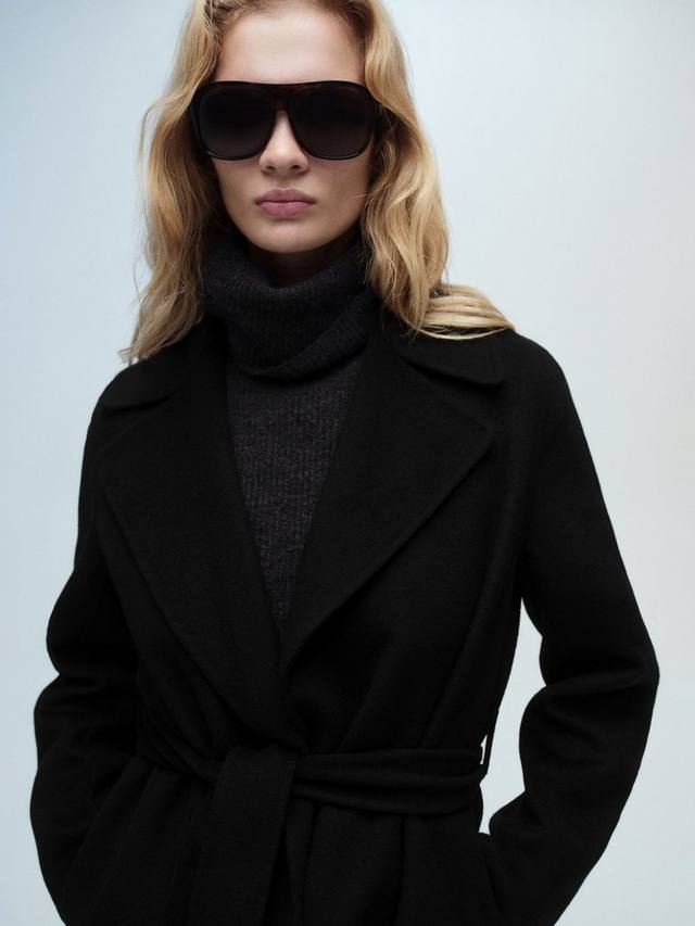 Полушерстяное пальто из батина Mango, черный 
Полушерстяное пальто из батина Mango, черный