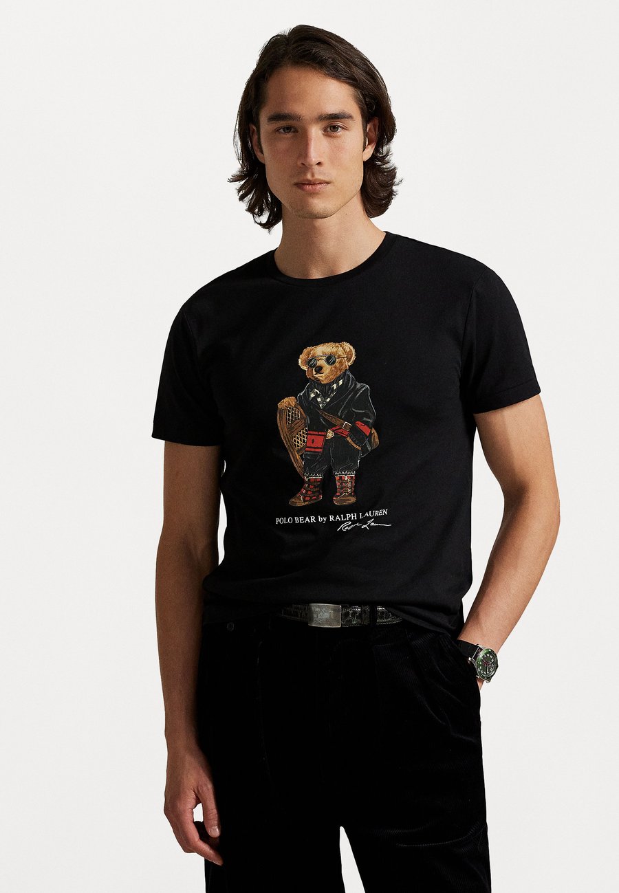 Футболка Polo Ralph Lauren CUSTOM SLIM FIT POLO BEAR JERSEY T-SHIRT, Fa25 Polo Black Holiday Bear/Black, Черный, Футболка Polo Ralph Lauren CUSTOM SLIM FIT POLO BEAR JERSEY T-SHIRT, Fa25 Polo Black Holiday Bear/Black
Футболка Polo Ralph Lauren CUSTOM SLIM FIT POLO BEAR JERSEY T-SHIRT, Fa25 Polo Black Holiday Bear/Black, Черный, Футболка Polo Ralph Lauren CUSTOM SLIM FIT POLO BEAR JERSEY T-SHIRT, Fa25 Polo Black Holiday Bear/Black