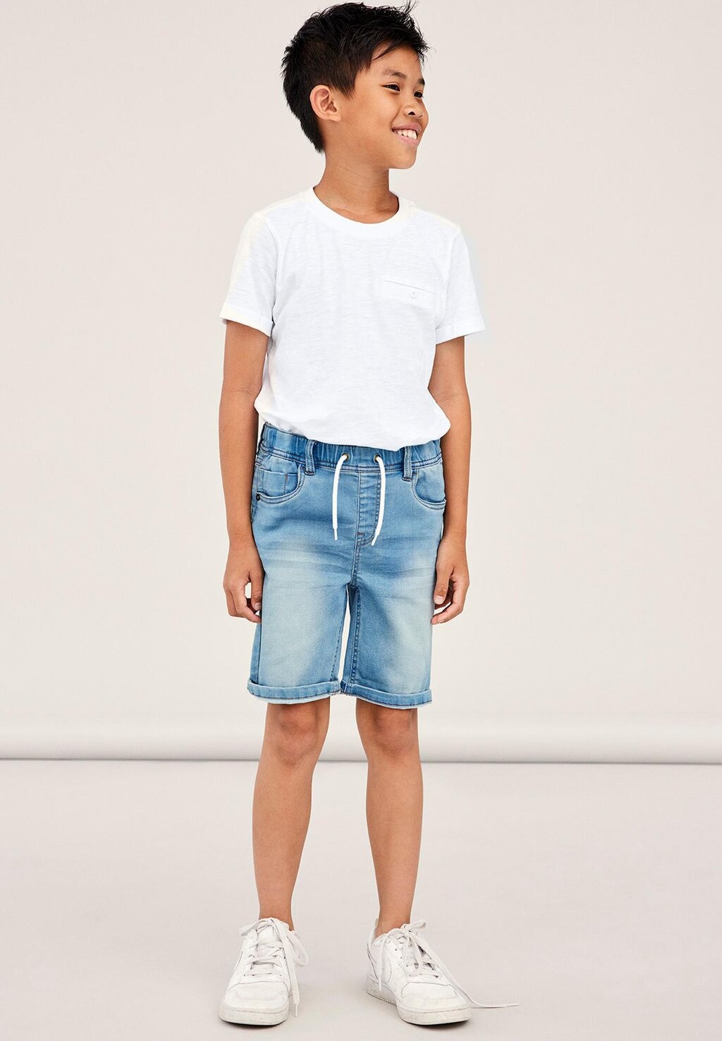 Джинсовые шорты NKMRYAN JOGGER Name it, цвет light blue denim
Джинсовые шорты NKMRYAN JOGGER Name it, цвет light blue denim