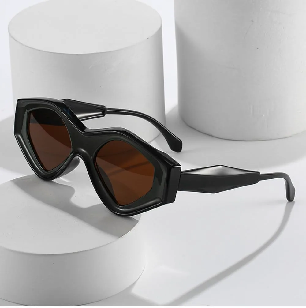 MUTYNE Модные треугольные солнцезащитные очки «кошачий глаз» для женщин, ретро, двухцветные, трендовые, для мужчин, уникальные, неправильной формы, Black Grey
MUTYNE Модные треугольные солнцезащитные очки «кошачий глаз» для женщин, ретро, двухцветные, трендовые, для мужчин, уникальные, неправильной формы, Black Grey