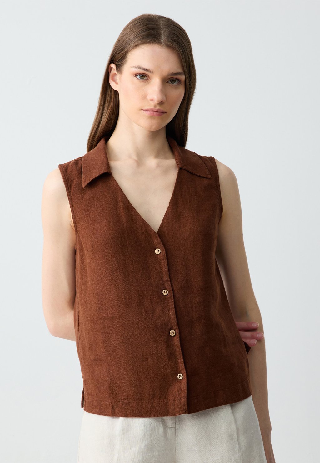 Блузка на пуговицах SLEEVELESS - Top Jimmy Key, цвет Biiter Brown
Блузка на пуговицах SLEEVELESS - Top Jimmy Key, цвет Biiter Brown