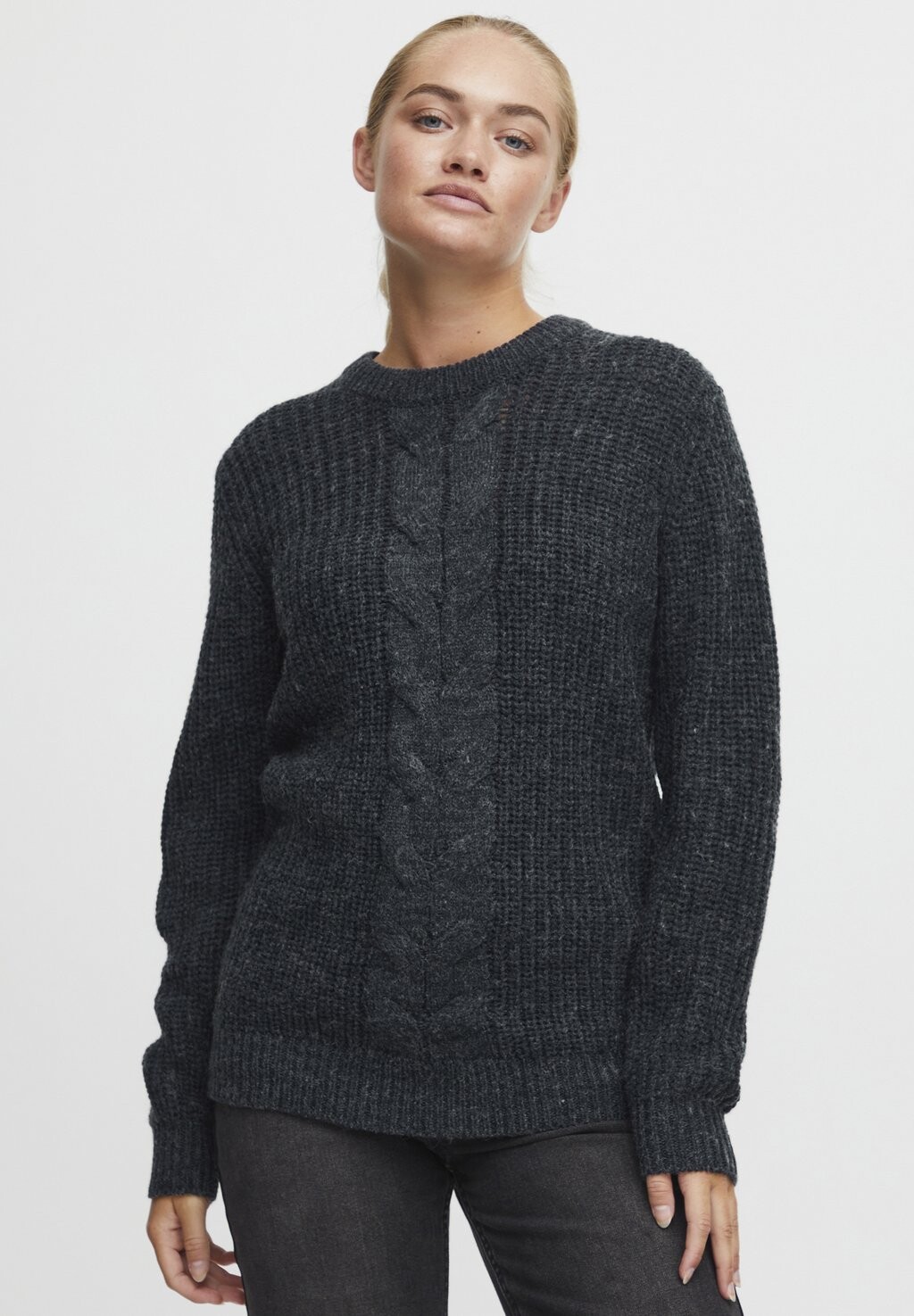 Свитер Natasja Oxmo, цвет total eclipse melange
Свитер Natasja Oxmo, цвет total eclipse melange