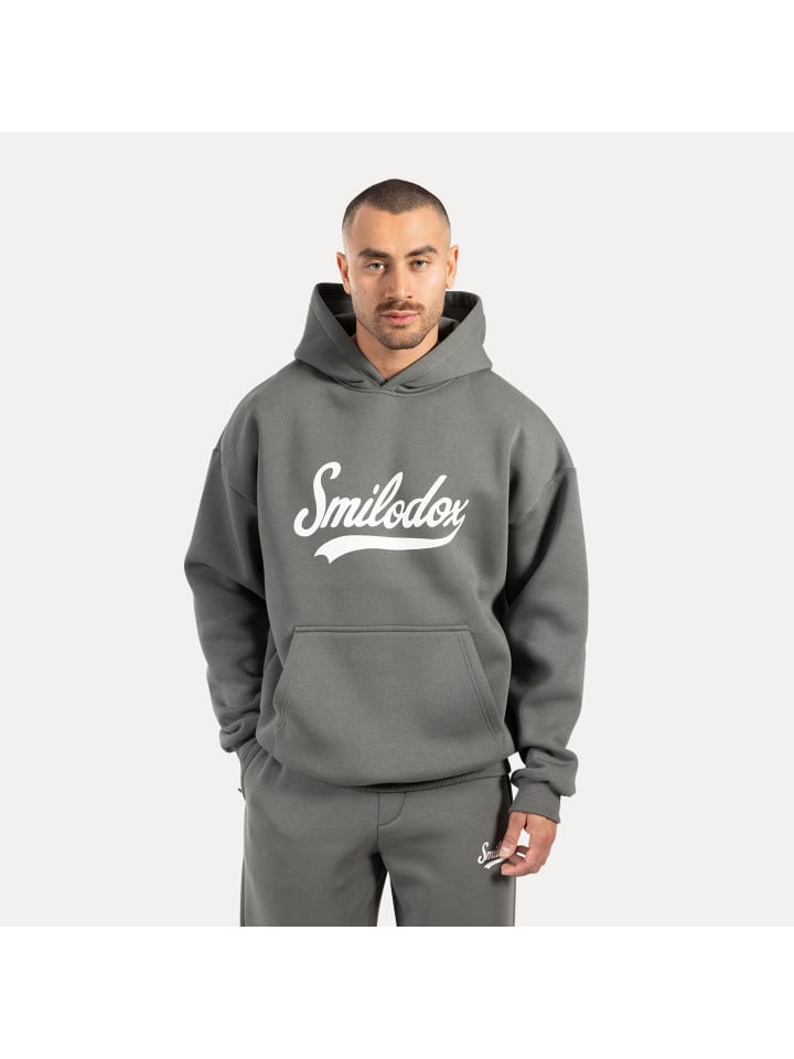 Толстовка Lorik серого цвета SMILODOX
Толстовка Lorik серого цвета SMILODOX