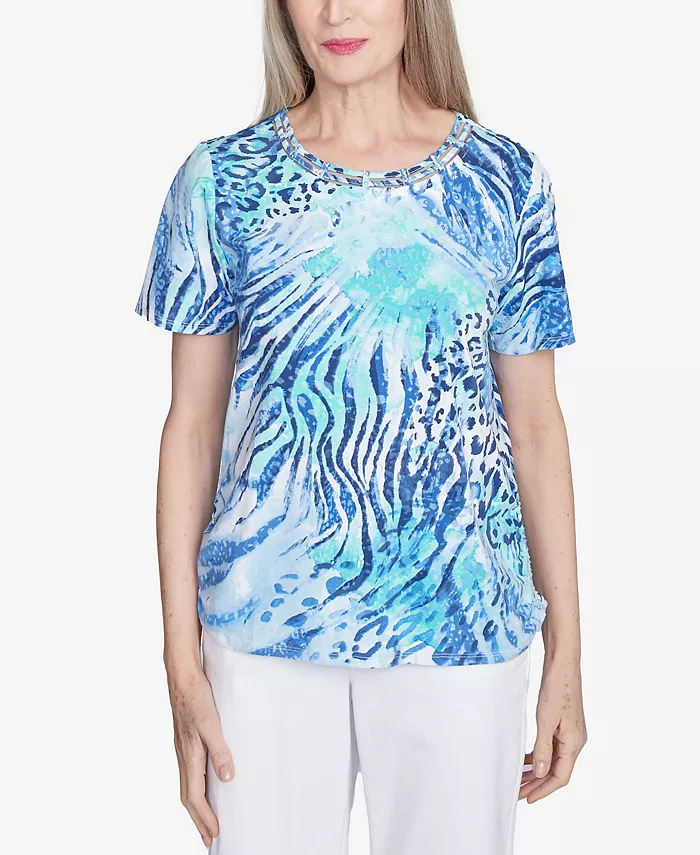 Топ с принтом миниатюрного животного и сборками по бокам Alfred Dunner, синий
Топ с принтом миниатюрного животного и сборками по бокам Alfred Dunner, синий