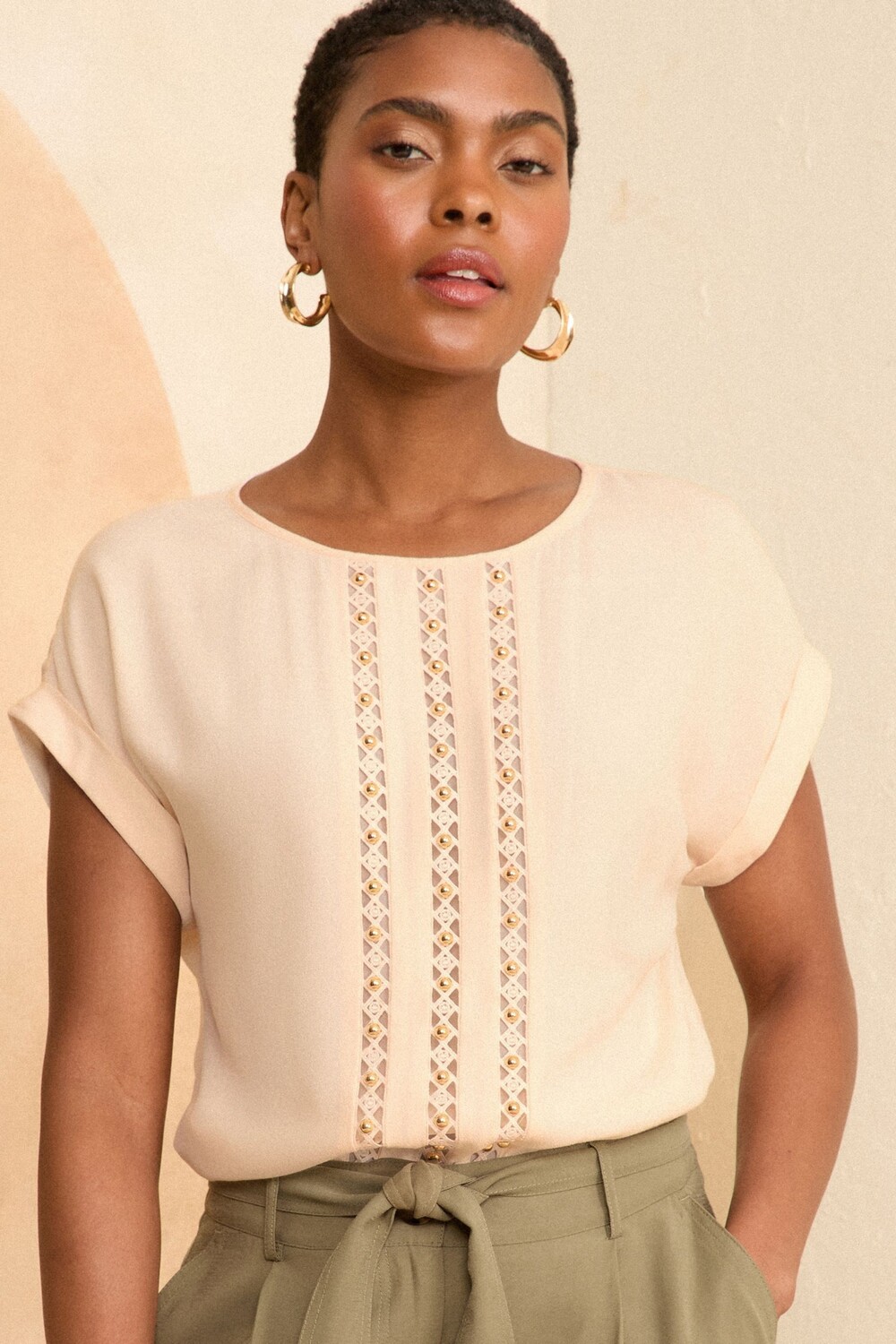 Футболка с закатанными рукавами Love & Roses, экрю
Футболка с закатанными рукавами Love & Roses, экрю