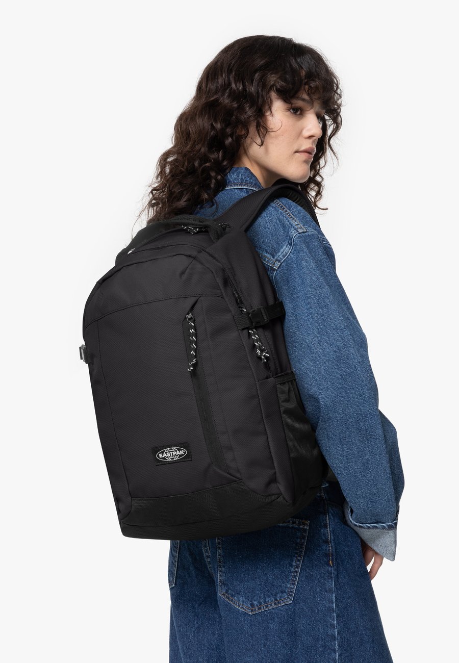 Рюкзак Eastpak Rucksack, Cs Black Pro/Black
Рюкзак Eastpak Rucksack, Cs Black Pro/Black