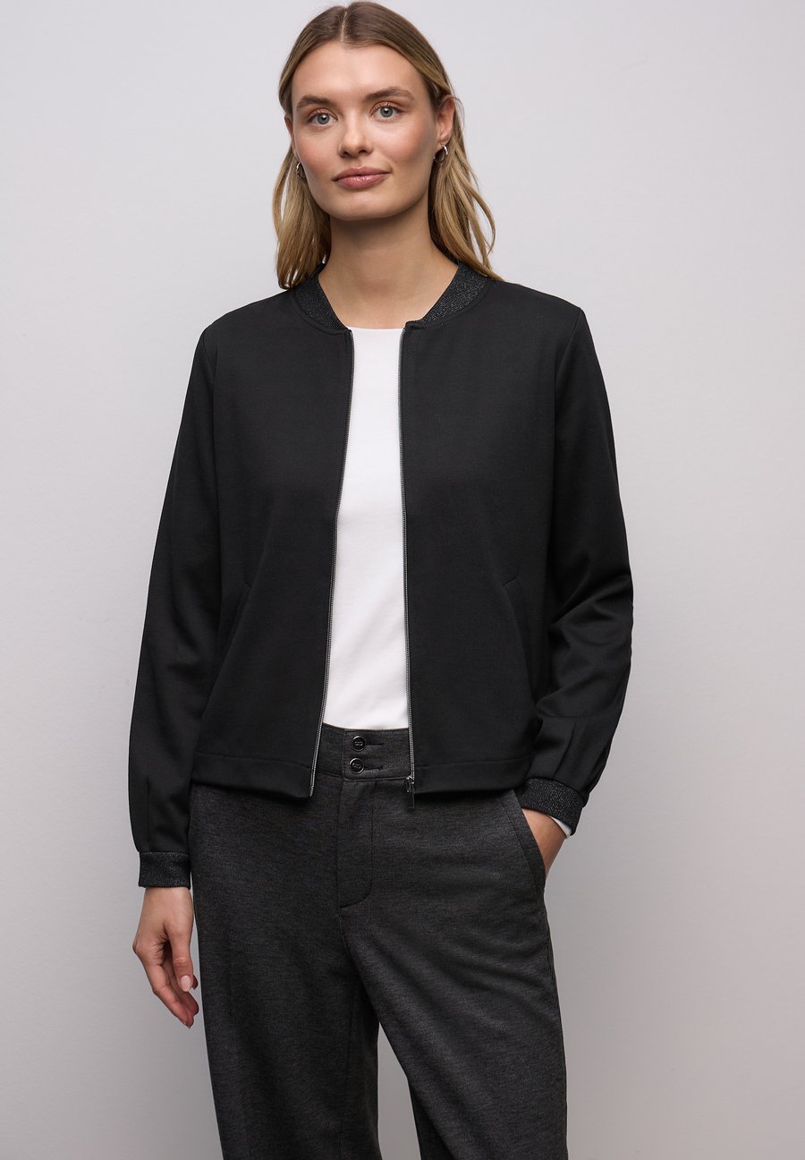 Толстовка Street One MIT GLITZERDETAILS, Schwarz/Black
Толстовка Street One MIT GLITZERDETAILS, Schwarz/Black