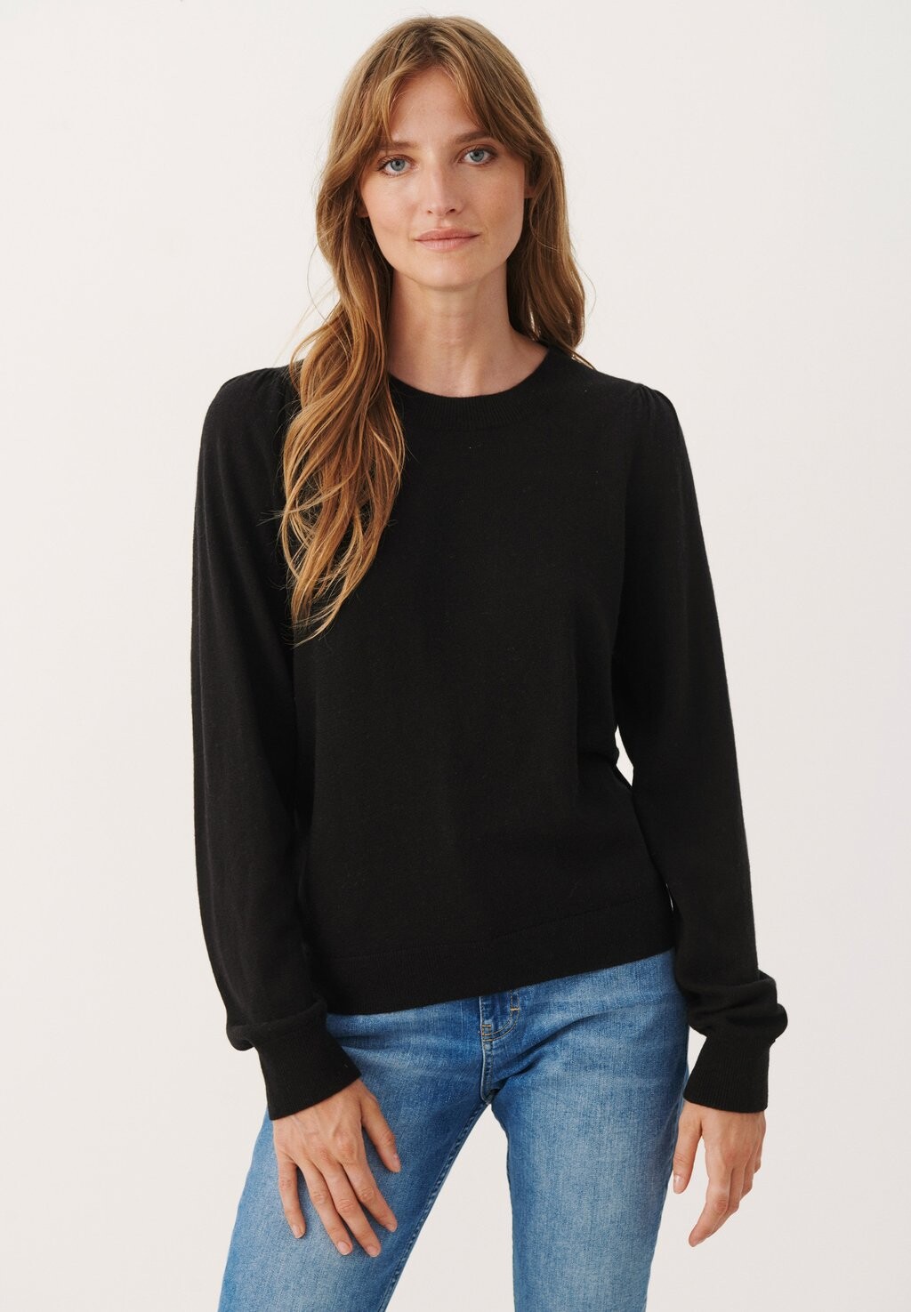 Свитшот Part Two ЭВИНАСПВ, черный
Свитшот Part Two ЭВИНАСПВ, черный