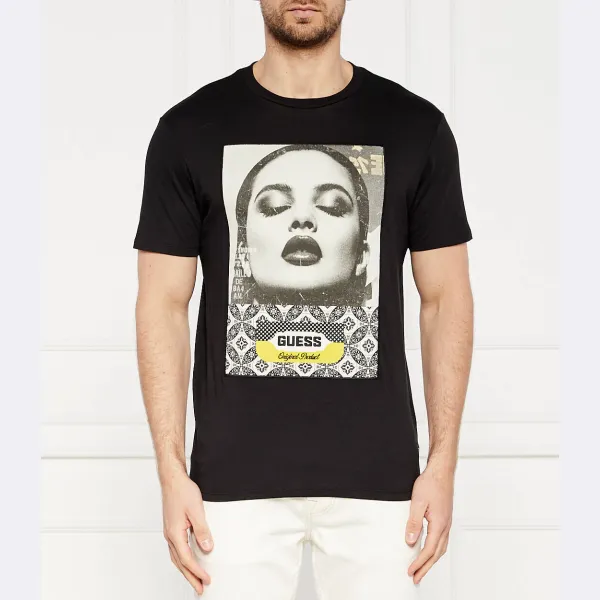 Футболка с коллажем обычного кроя для девочек Guess, черный
Футболка с коллажем обычного кроя для девочек Guess, черный