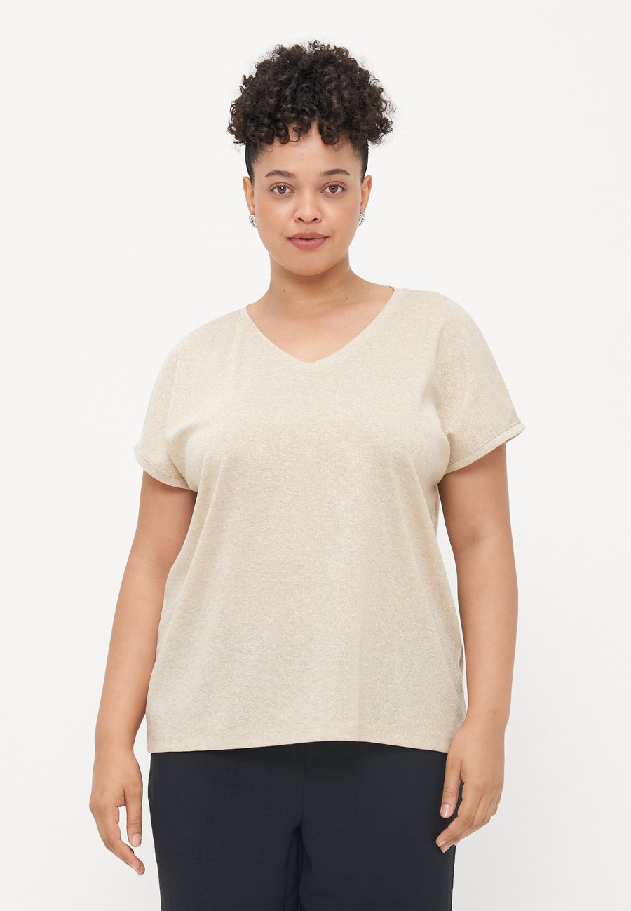 Футболка ONLY Carmakoma CARSILVERY V NECK, Gold-Coloured, Красный, Футболка ONLY Carmakoma CARSILVERY V NECK, Gold-Coloured
Футболка ONLY Carmakoma CARSILVERY V NECK, Gold-Coloured, Красный, Футболка ONLY Carmakoma CARSILVERY V NECK, Gold-Coloured