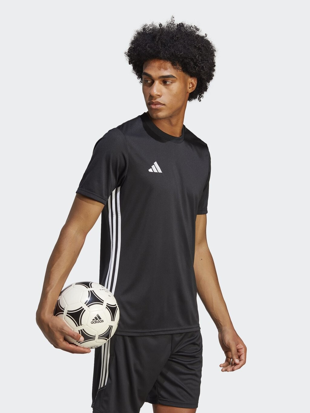 Спортивная футболка Fussball Teamsport Tabela 23Adidas
Спортивная футболка Fussball Teamsport Tabela 23Adidas