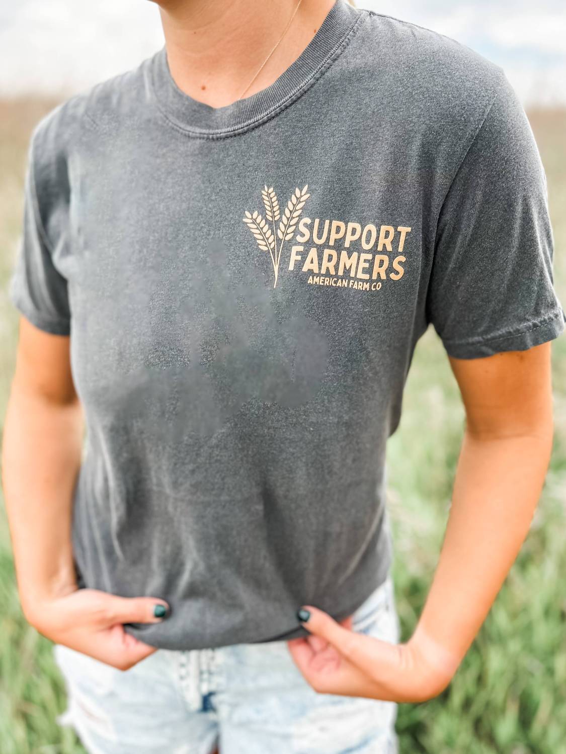 Футболка с рисунком пшеницы Western «Support Farmers» серого цвета American Farm Company
Футболка с рисунком пшеницы Western «Support Farmers» серого цвета American Farm Company